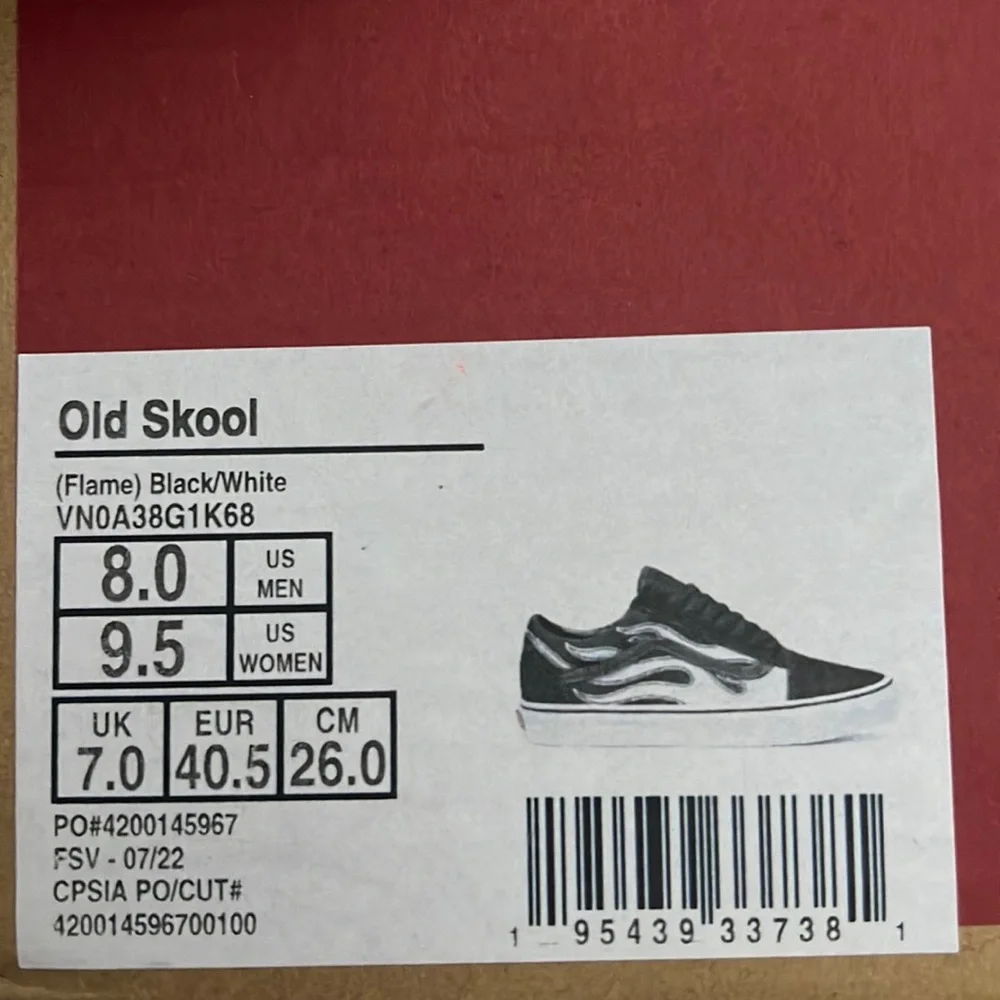 Vans WMNS Old Skool
(Flame) Black/White
VN0A38G1K68
Sneakers - Picture 16 of 16
